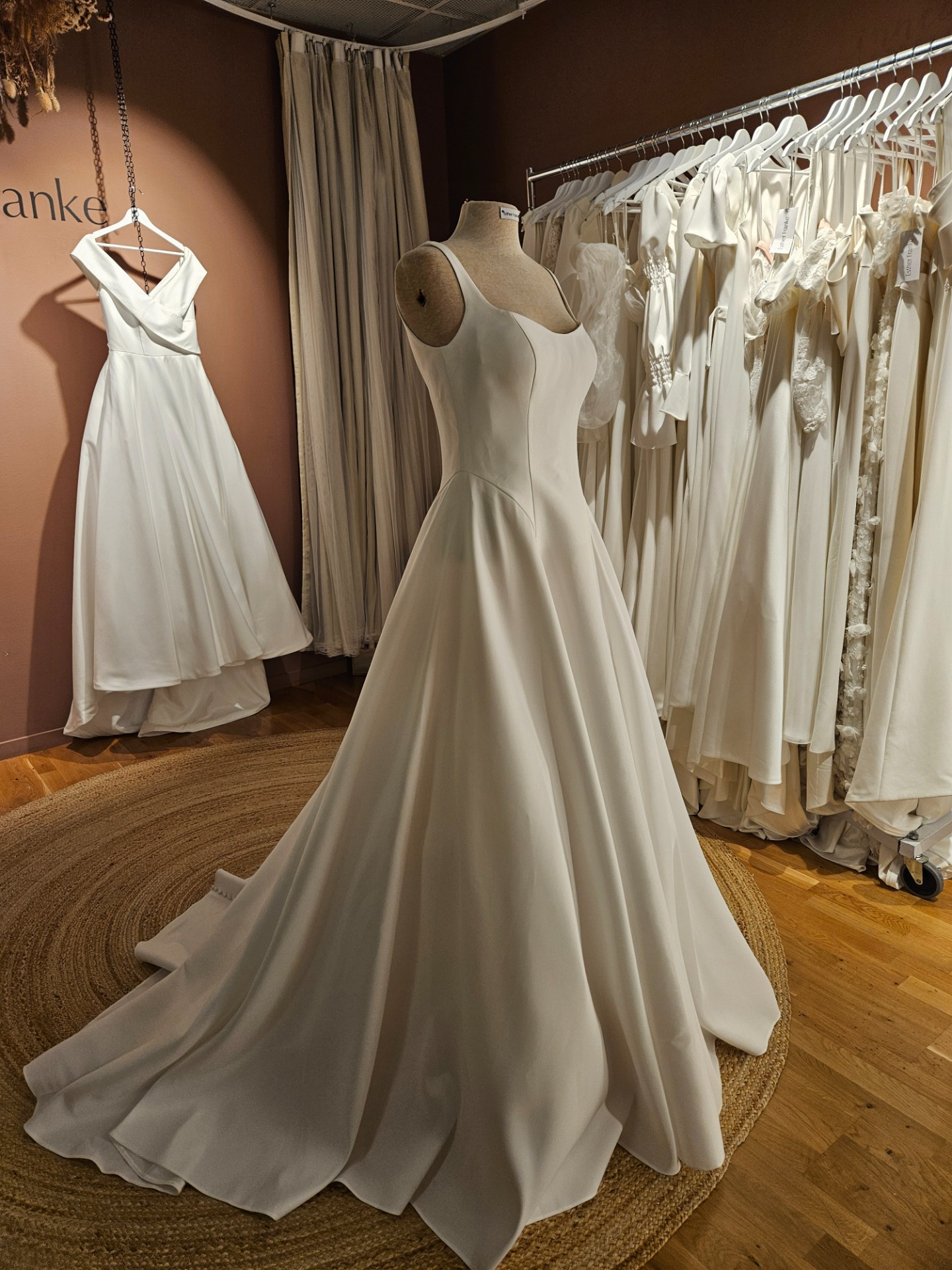 modell 0326 / 14 800:-